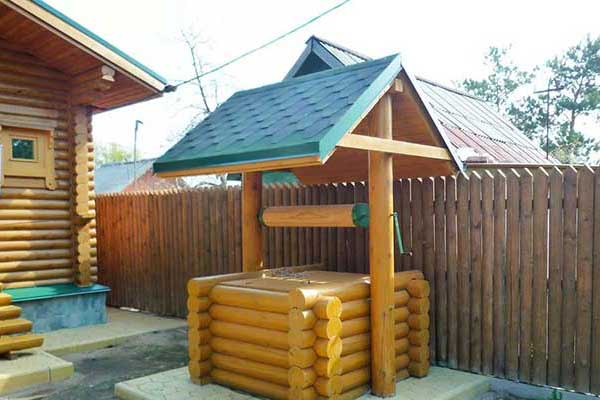 Колодец под ключ и домик для колодца из бревна